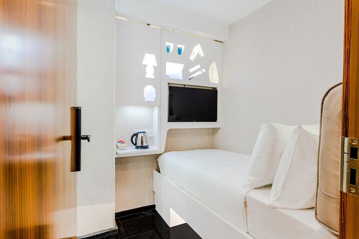Room 18 of 57