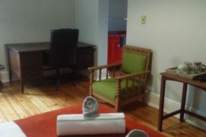 Room 27 of 37