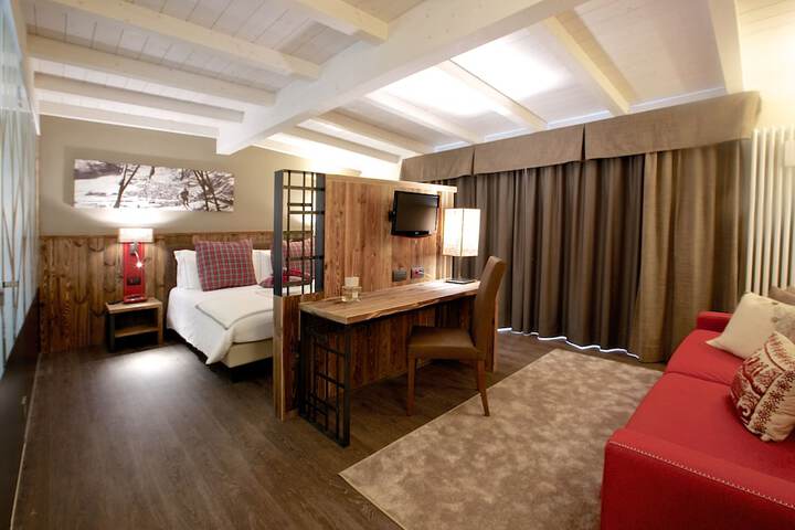 Room 43 of 186