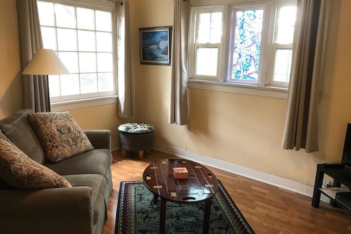 Room 6 of 34