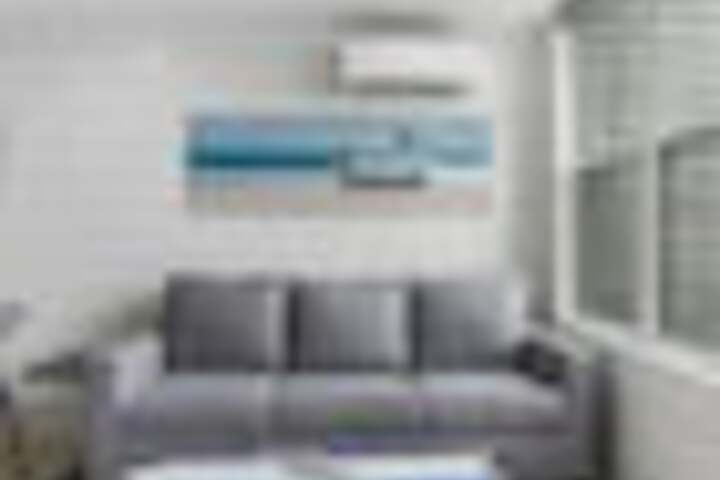 Room 203 of 984