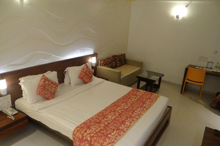 Room 7 of 20