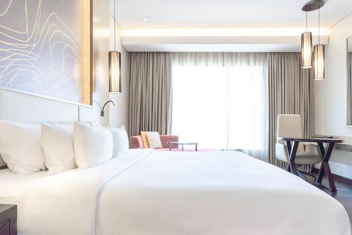 Room 35 of 189
