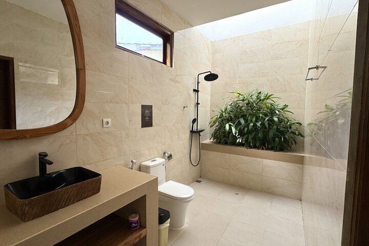 Room 10 of 22
