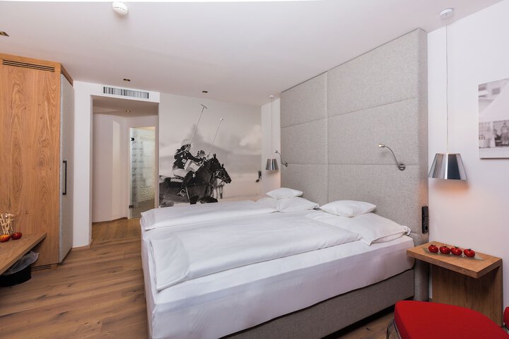 Room 30 of 47