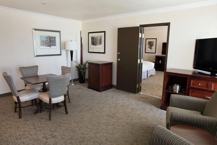 Room 30 of 63