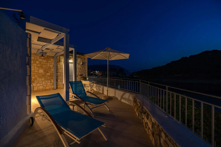 Terrace/Patio 6 of 18