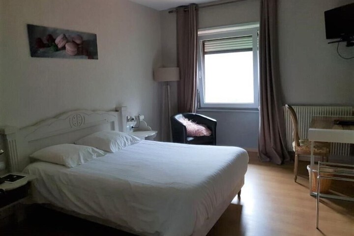 Room 14 of 40