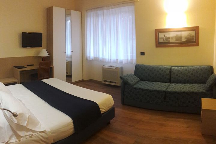 Room 8 of 78