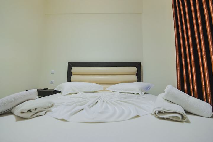 Room 17 of 84