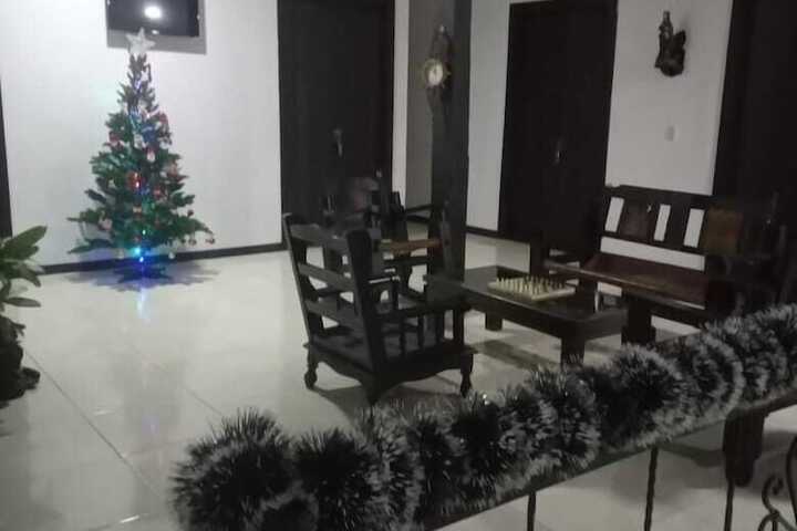 Room 10 of 11