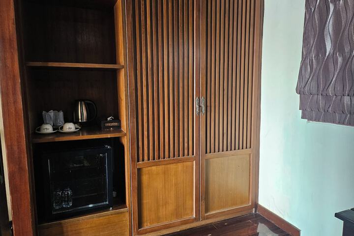 Room 66 of 128