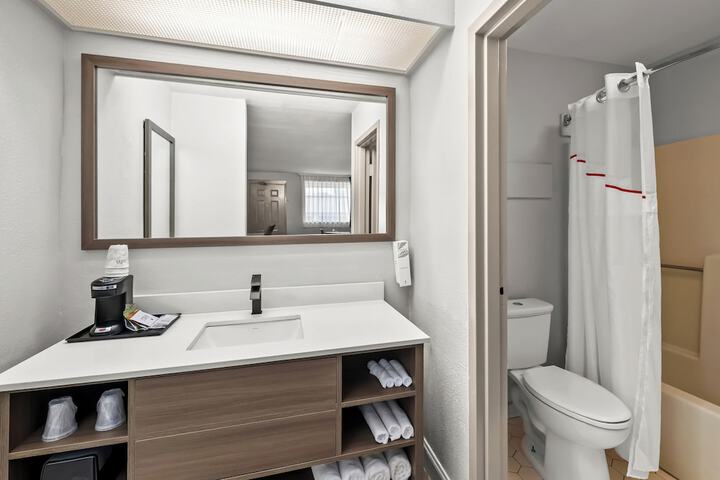 Clean Restrooms