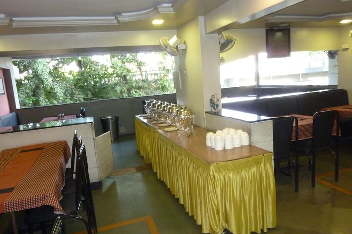 Breakfast/Coffee Service 32 of 45