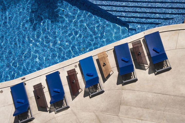 Pool 93 of 148