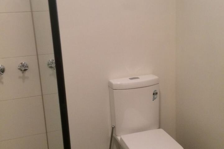 Room 37 of 64