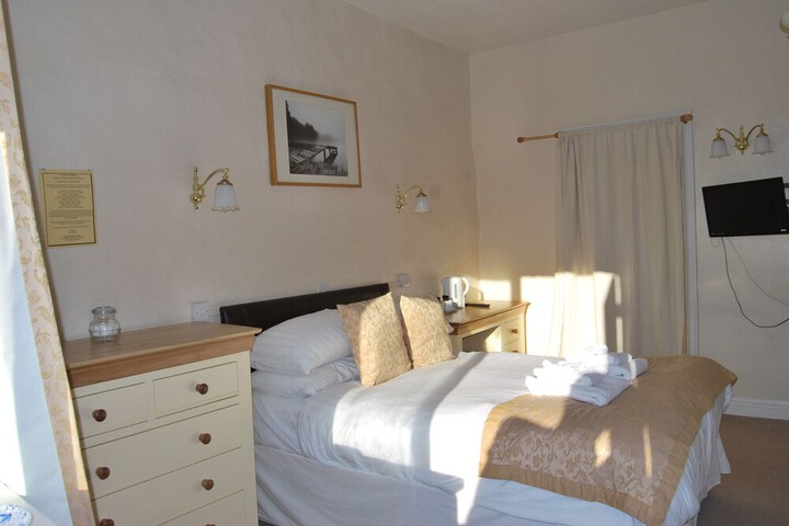 Room 3 of 36