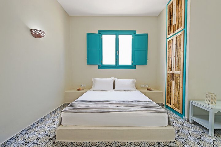 Room 10 of 71