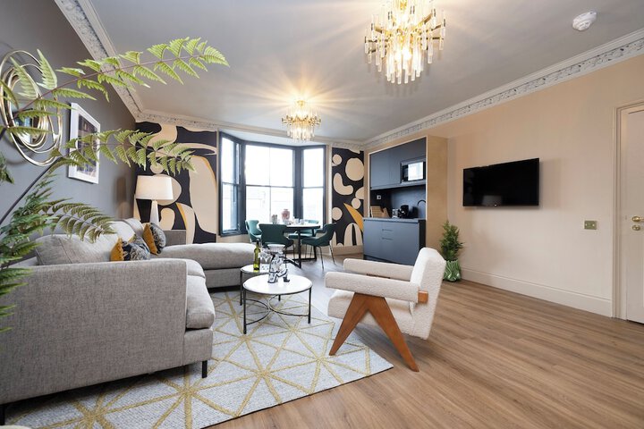 Room 8 of 55