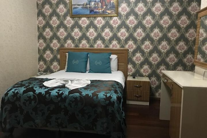Room 16 of 40