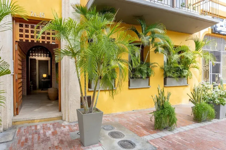 Amazing Loft at Parque de Los Novios w Private Jacuzzi 101