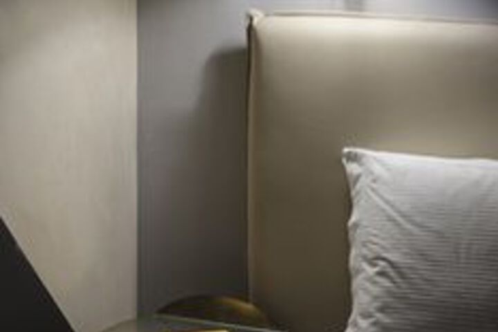 Room 70 of 149