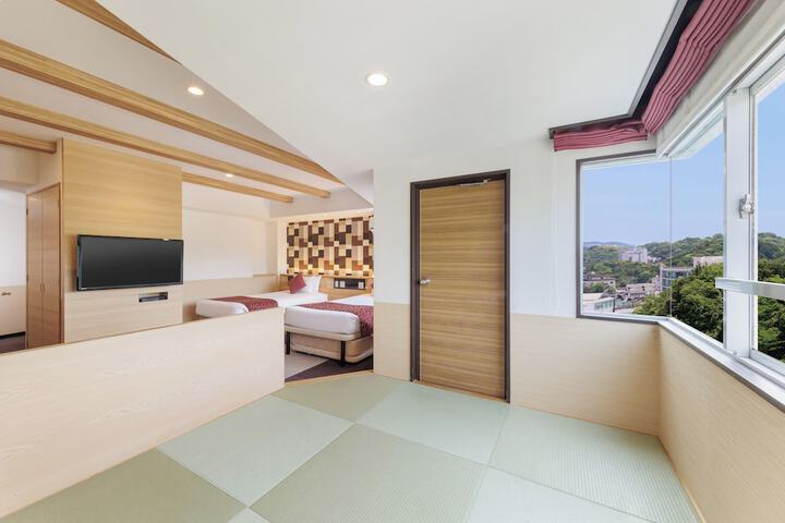 Room 30 of 90