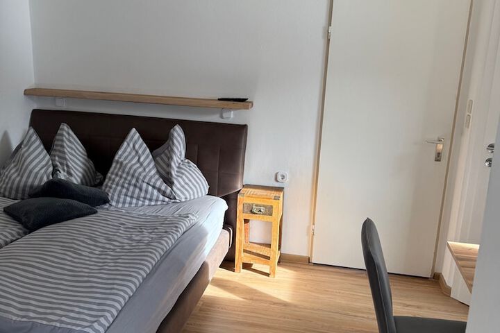 Room 7 of 44
