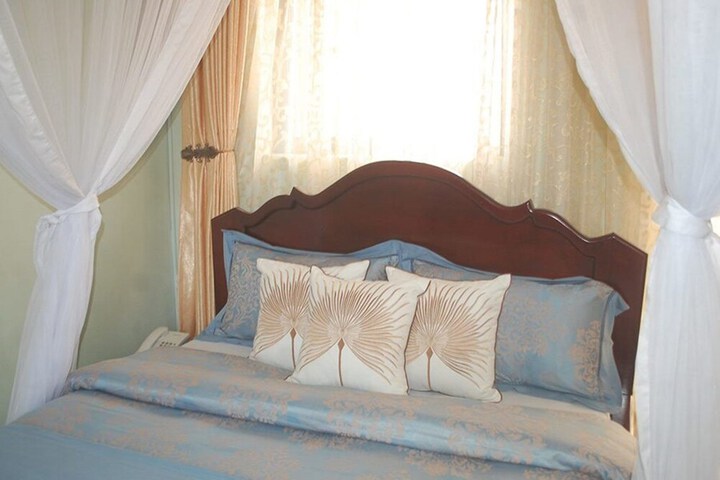 Room 12 of 31