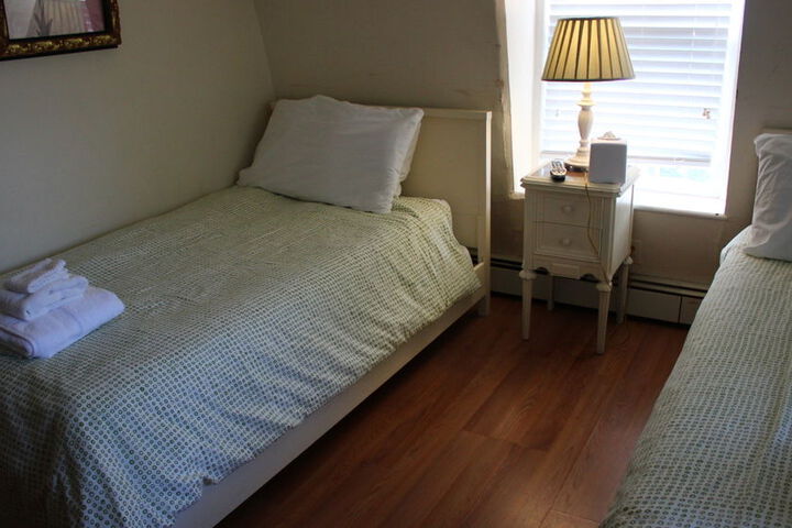 Room 17 of 44