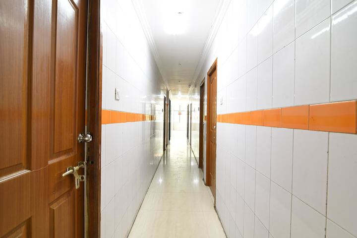 SPOT ON 39866 Hotel Dhruvathara