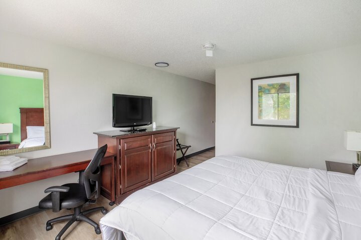 Room 8 of 20