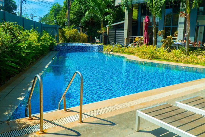 Pool 37 of 77