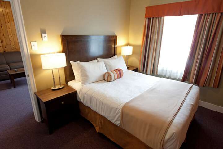 Room 3 of 66