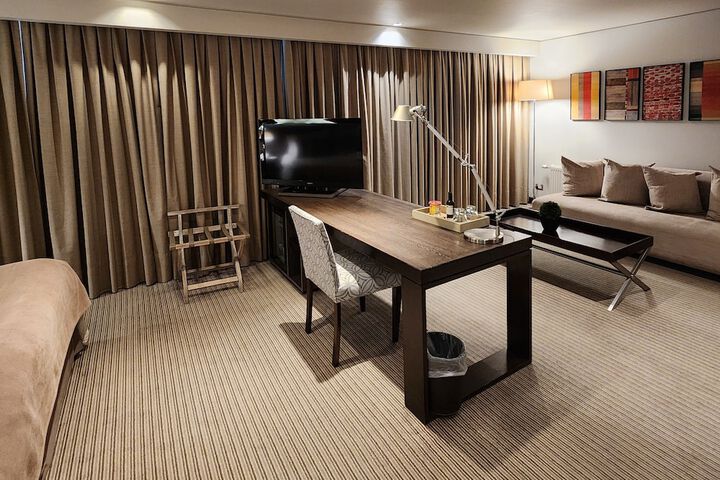 Room 28 of 105