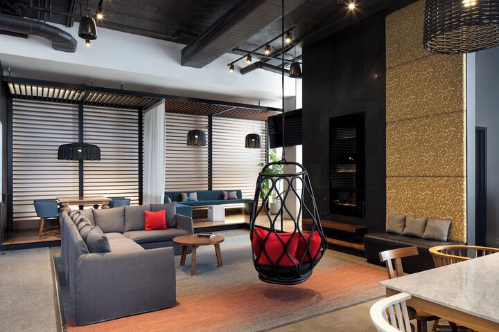 Entrance & Lobby