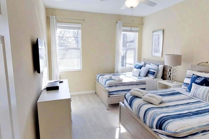 Room 4 of 64