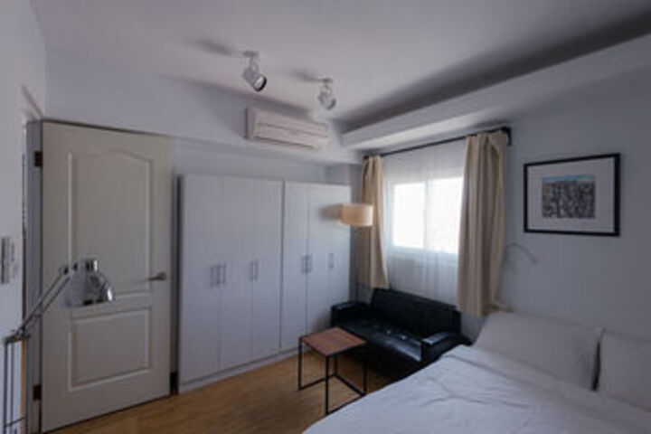 Room 15 of 30