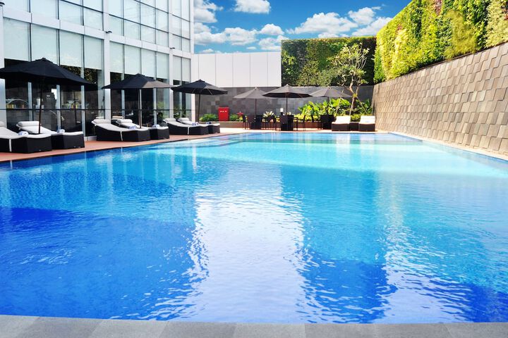 Pool Hotel