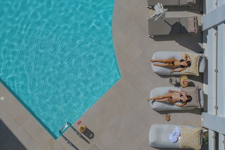 Pool 38 of 77