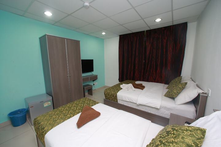 Room 37 of 128