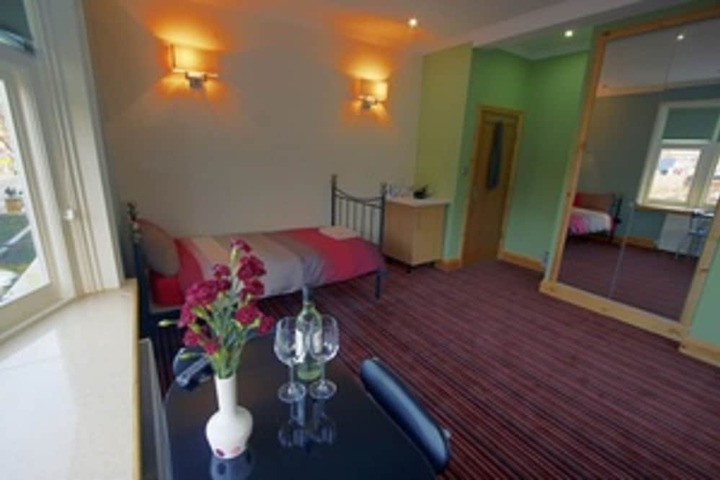 Room 10 of 52