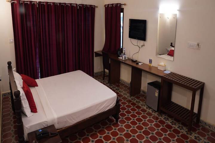 Room 11 of 20