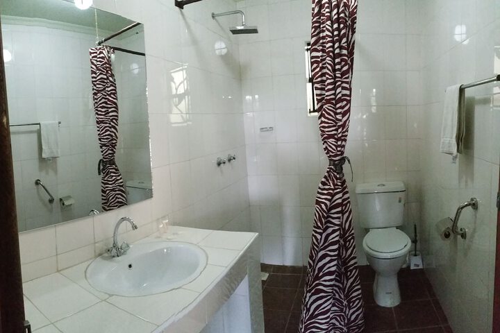 Room 25 of 64