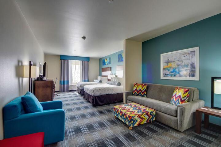 2 Queen Beds (2 of 12)