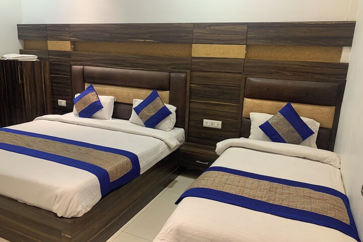 Room 9 of 23