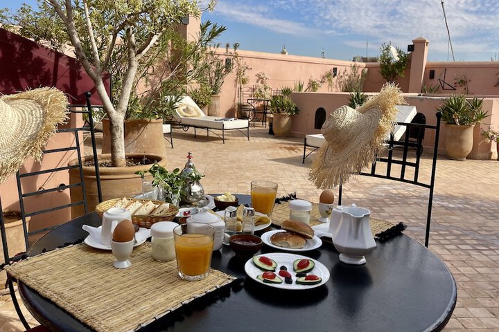 Breakfast/Coffee Service 222 of 435