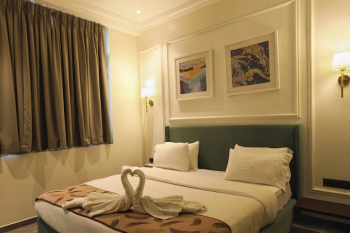 Room 5 of 7