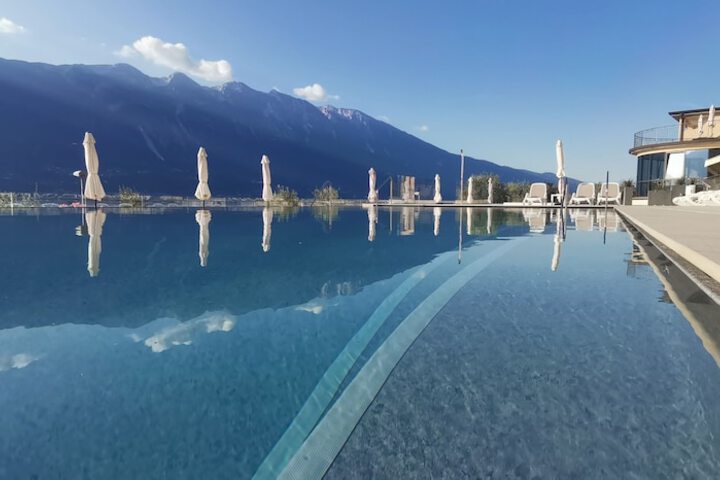 Hotel with Pool