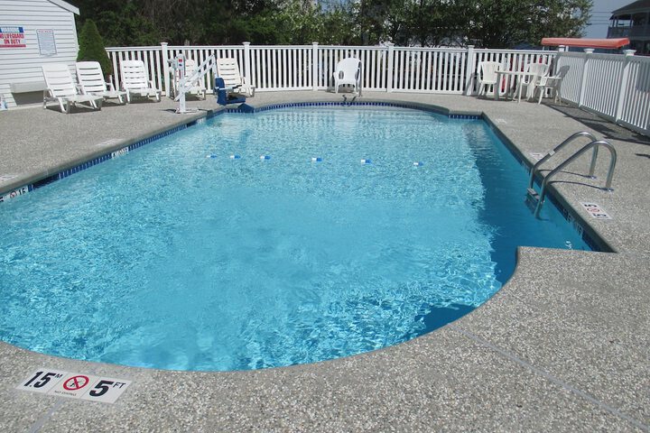 Pool 20 of 50